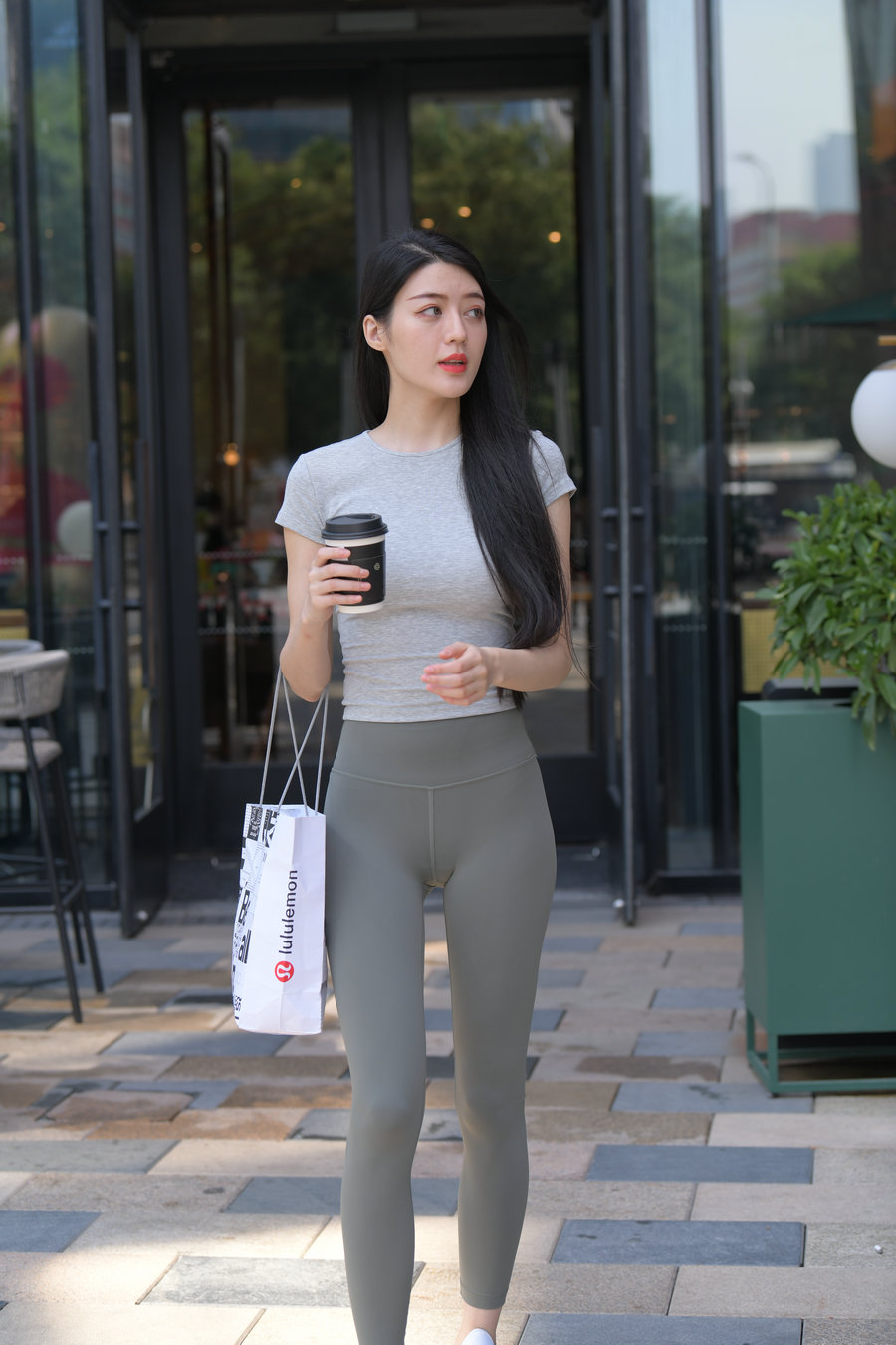 图片[4]-在外面逛街的瑜伽裤女孩J2240 449P1V-16.7GB-思小愿