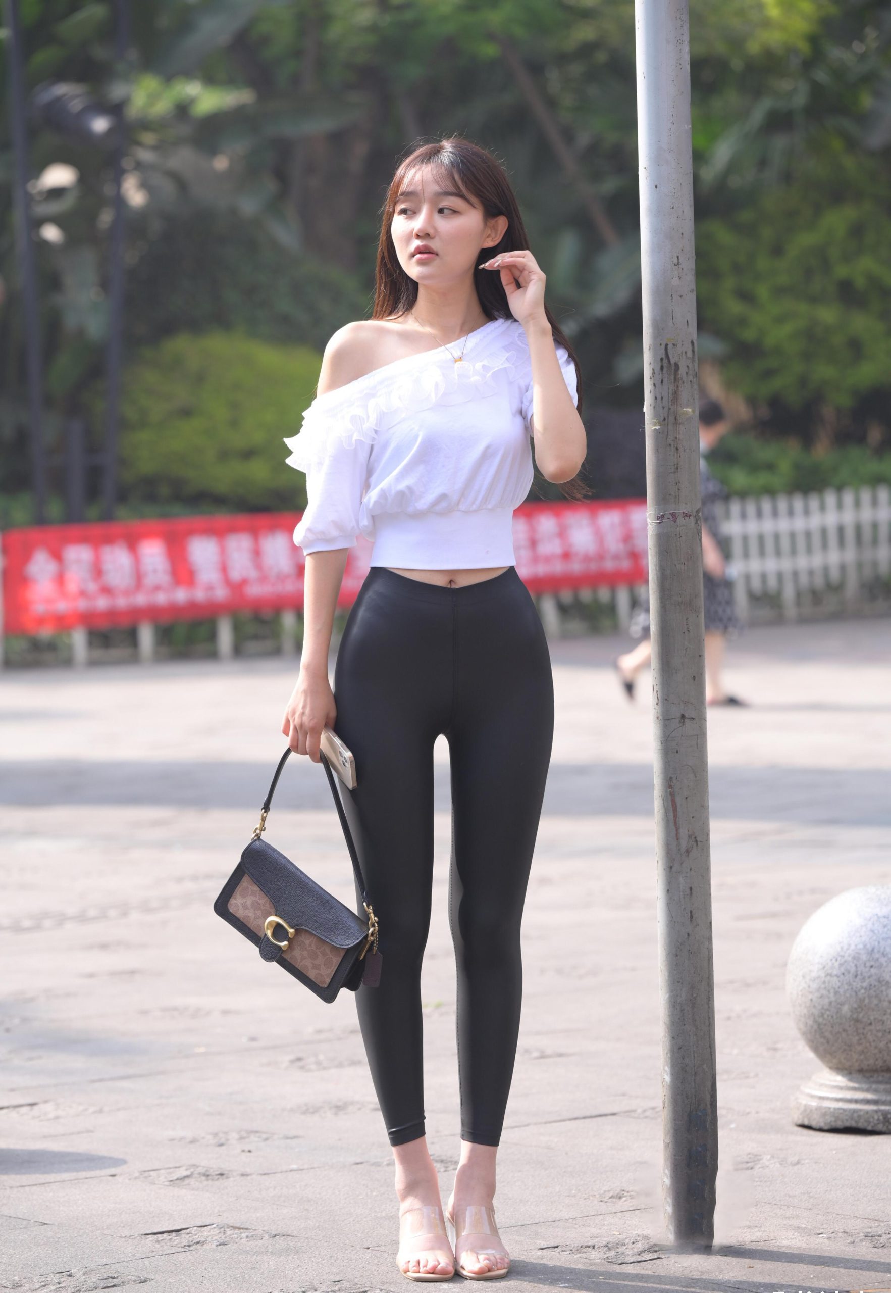 图片[5]-笑容非常甜美且治愈的皮裤女孩 J1945 751P1V-22.1GB-思小愿
