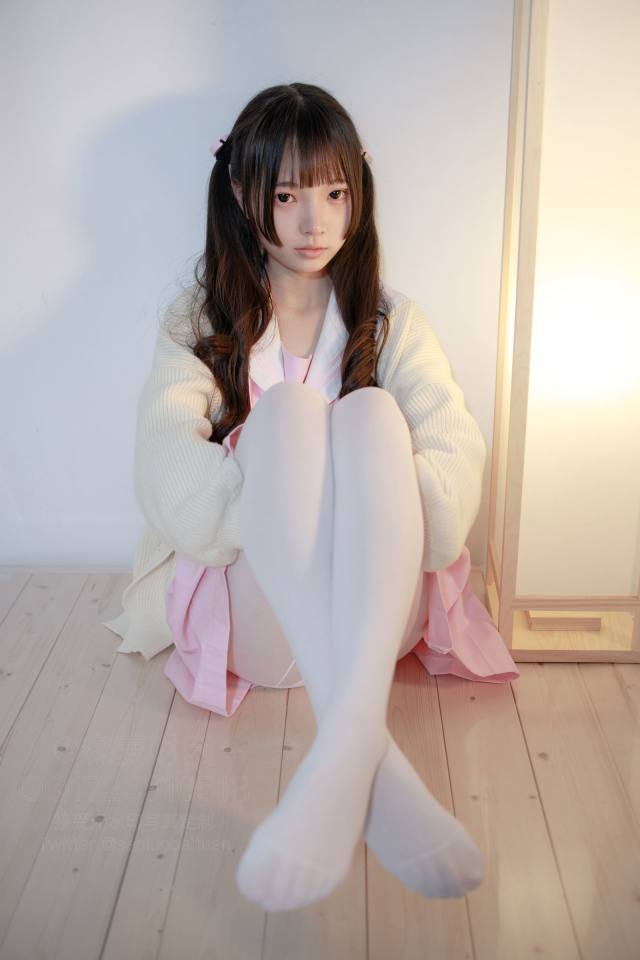 好像有什么心事的白丝双马尾女孩【59P】20022-思小愿