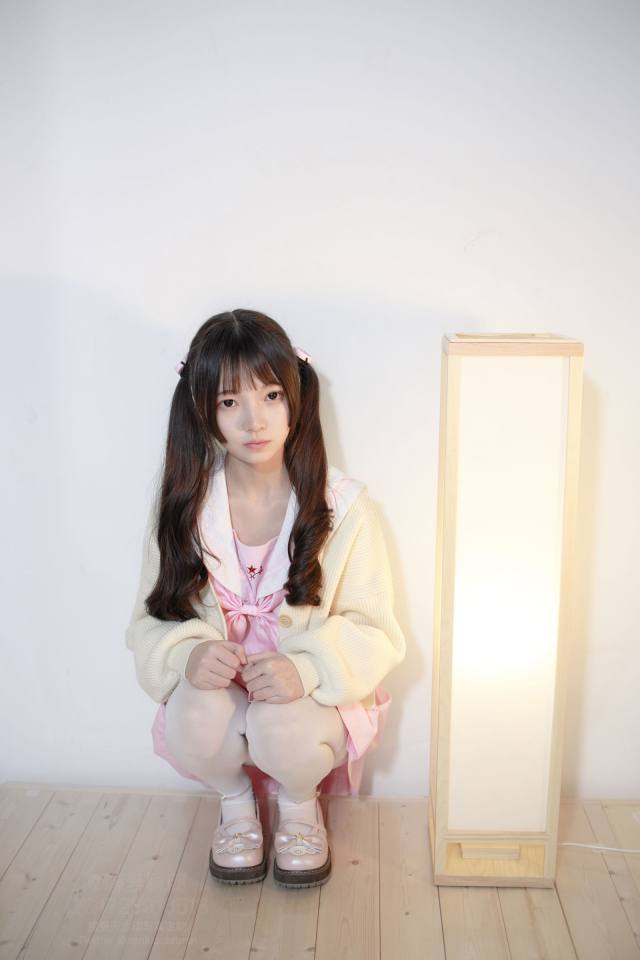 图片[2]-好像有什么心事的白丝双马尾女孩【59P】20022-思小愿
