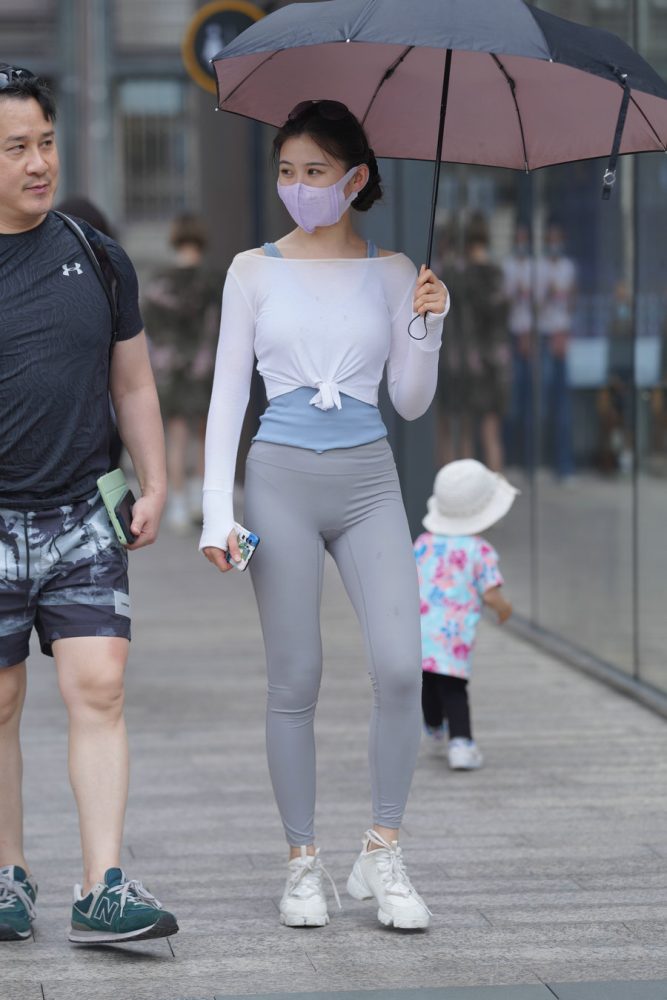 街拍逛街的瑜伽裤小女人  J2874 36P-469MB-思小愿
