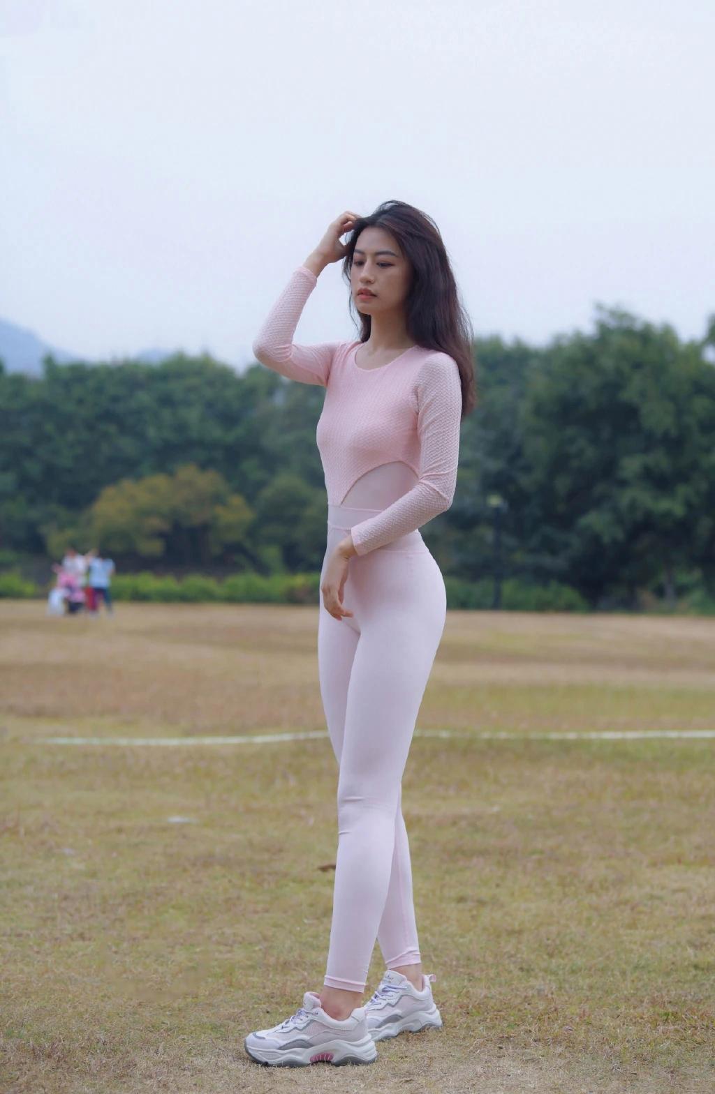 图片[1]-柔情似水的瑜伽裤姑娘 J1429 291P1V-14.6GB-思小愿
