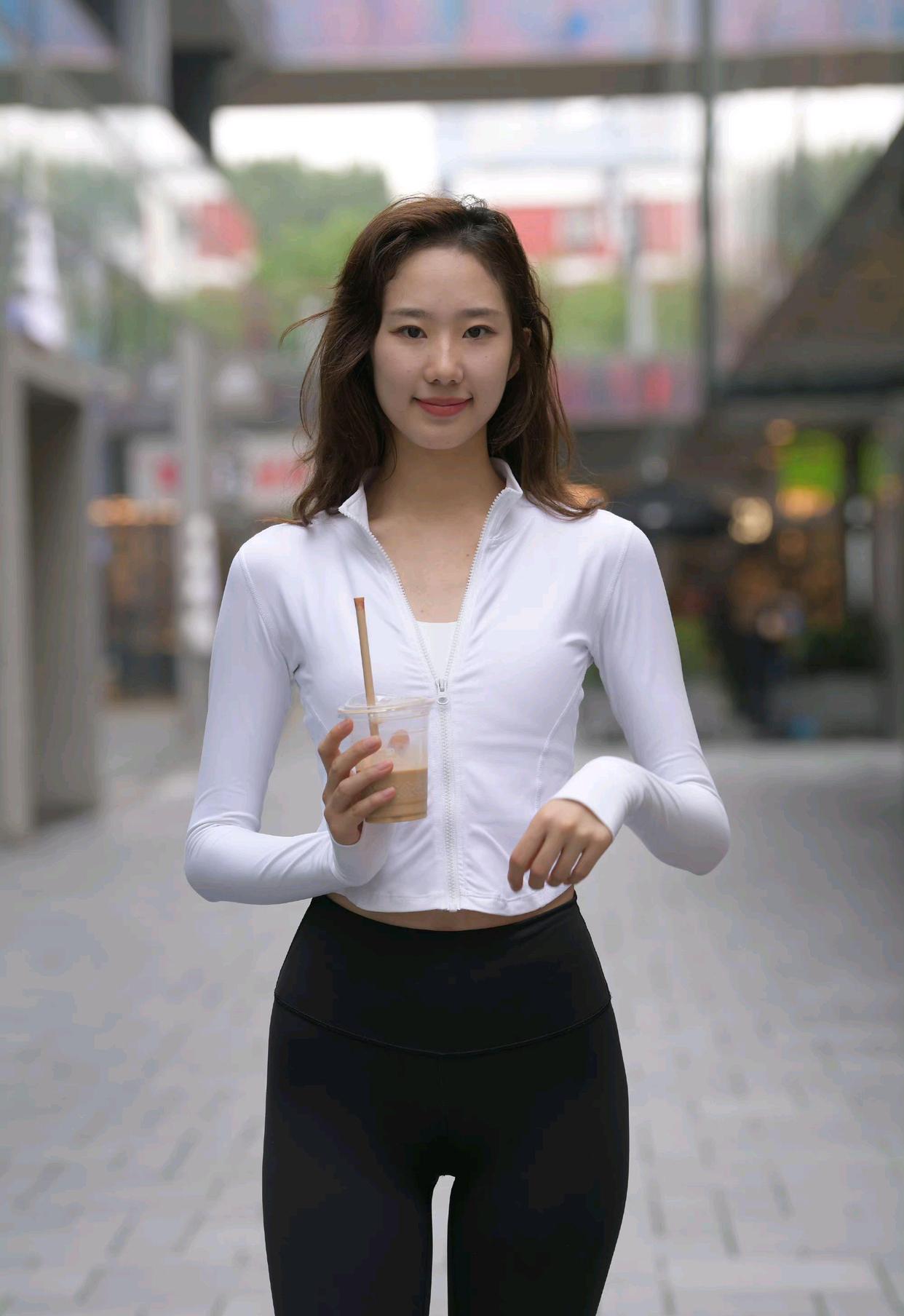图片[2]-像刘亦菲的黑色瑜伽裤女孩J2237 340P1V-14.8GB-思小愿