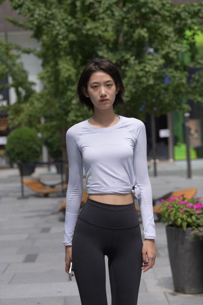 短发长腿的女生J2791 292P-5.71GB-思小愿