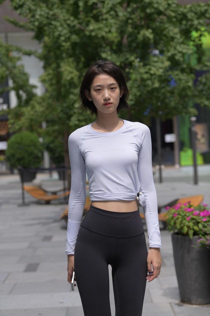图片[1]-短发长腿的女生J2791 292P-5.71GB-思小愿