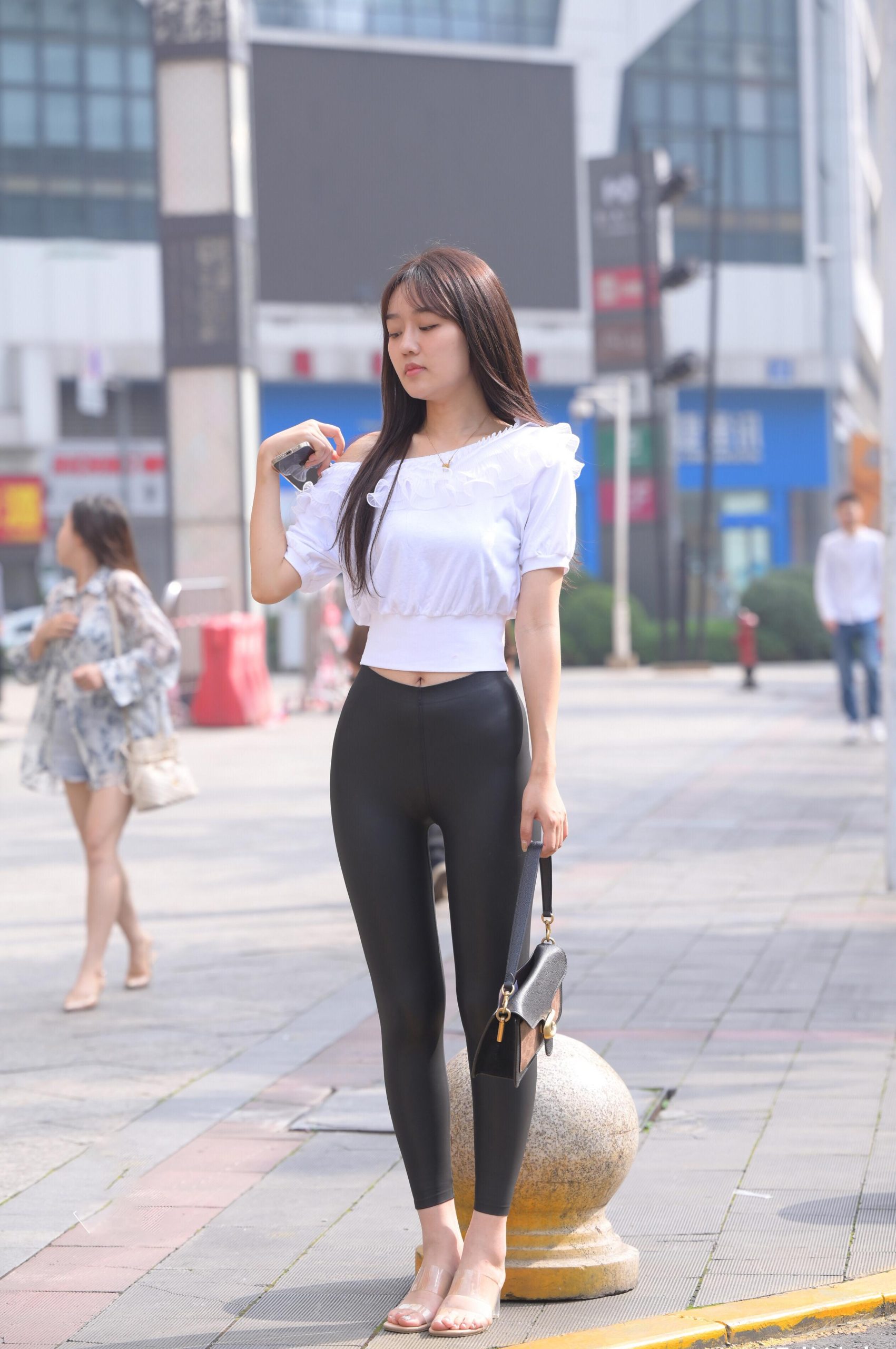 图片[4]-笑容非常甜美且治愈的皮裤女孩 J1945 751P1V-22.1GB-思小愿