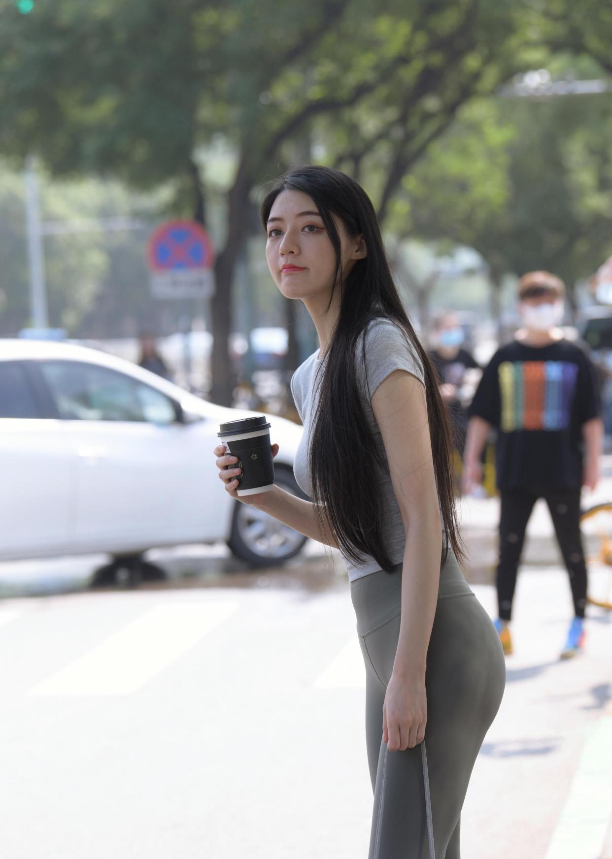图片[3]-在外面逛街的瑜伽裤女孩J2240 449P1V-16.7GB-思小愿