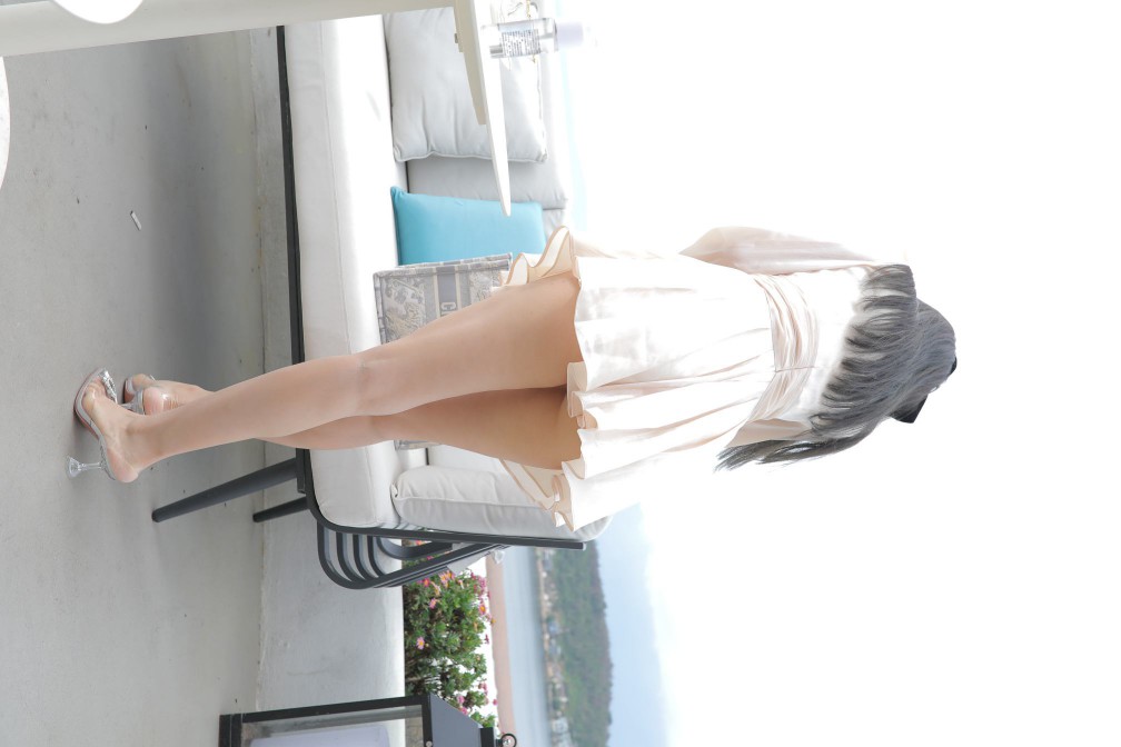 图片[3]-戴黑色蝴蝶结的长发女孩【369P】00027-思小愿