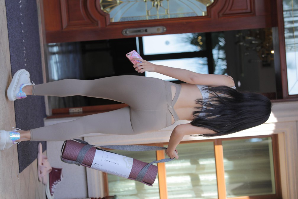 图片[5]-灰色瑜伽裤温柔的女孩【369P】00058-思小愿