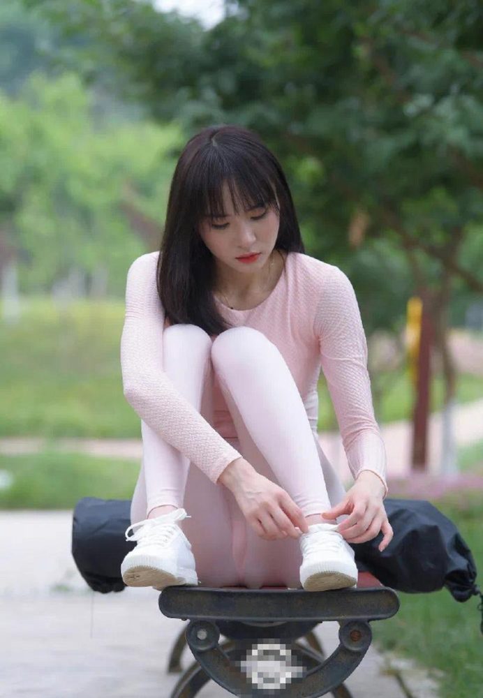 图片[4]-粉粉的瑜伽裤女孩太可爱了 J2090 854P1V-30.4GB-思小愿