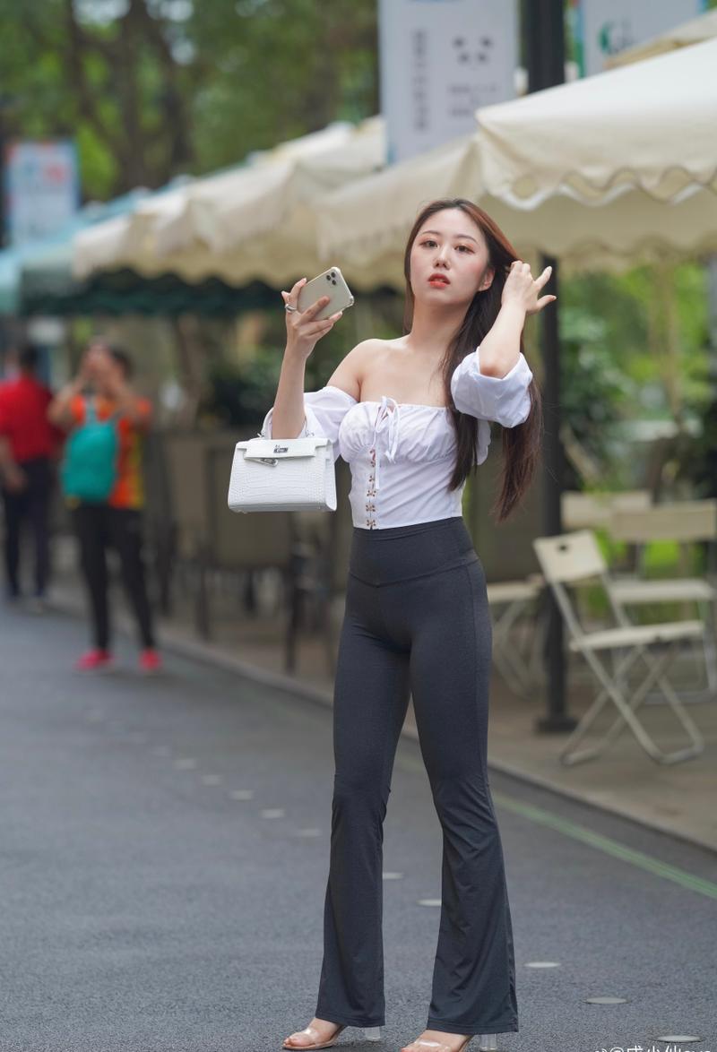 图片[2]-身材非常哇塞的瑜伽裤女孩  J1333 521P6V-21.6GB-思小愿