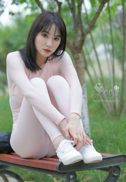 图片[2]-粉粉的瑜伽裤女孩太可爱了 J2090 854P1V-30.4GB-思小愿
