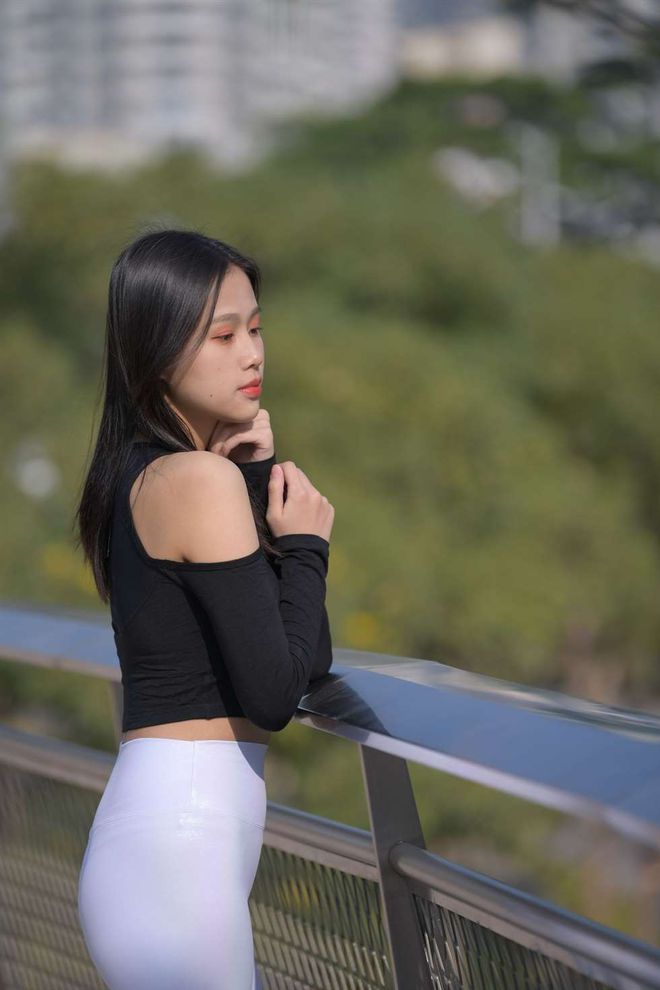图片[4]-穿紧身白裤的端庄女孩 J1436 674P1V-22.2GB-思小愿