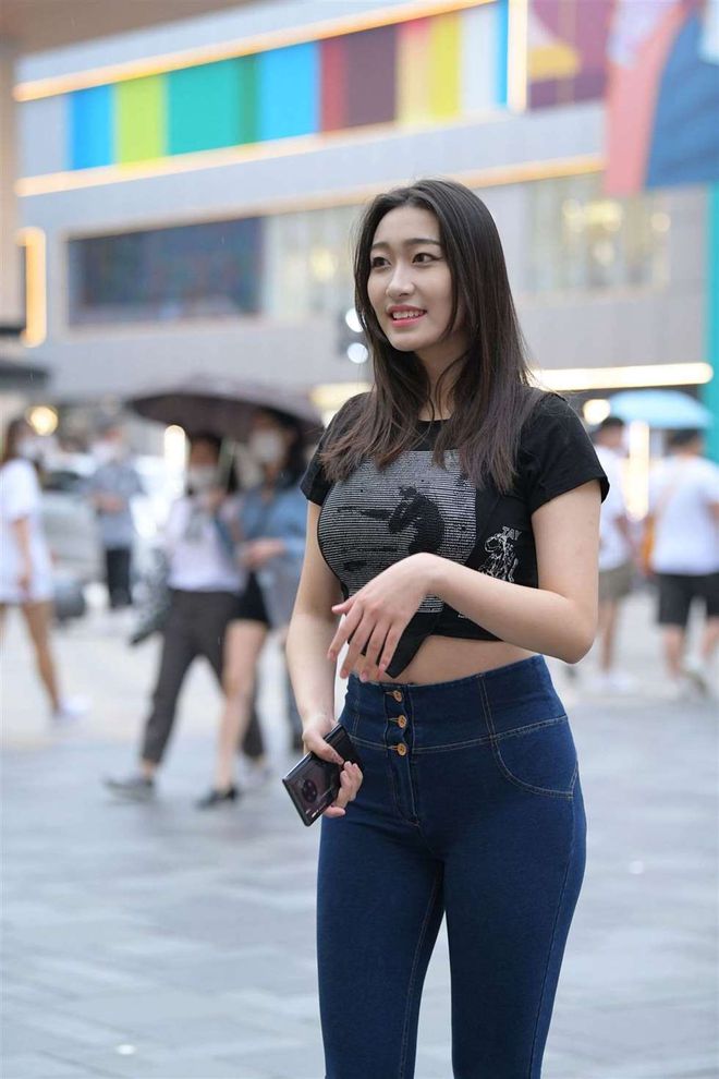 图片[3]-紧身牛仔裤女人J2784 240P-6.66GB-思小愿