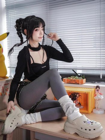 图片[9]-牛仔热裤+灰丝姑娘玩自拍-思小愿
