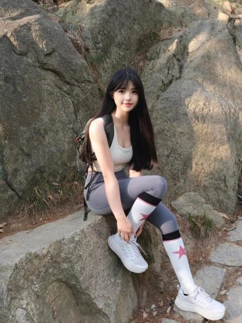 图片[7]-爱爬山的瑜伽裤MM，太甜美了！~-思小愿