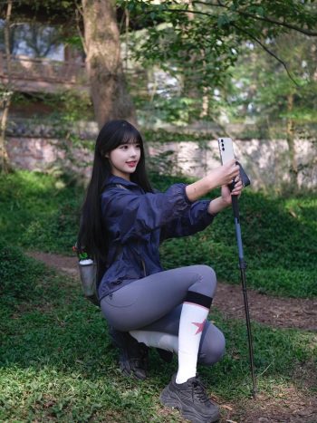 图片[4]-爱爬山的瑜伽裤MM，太甜美了！~-思小愿